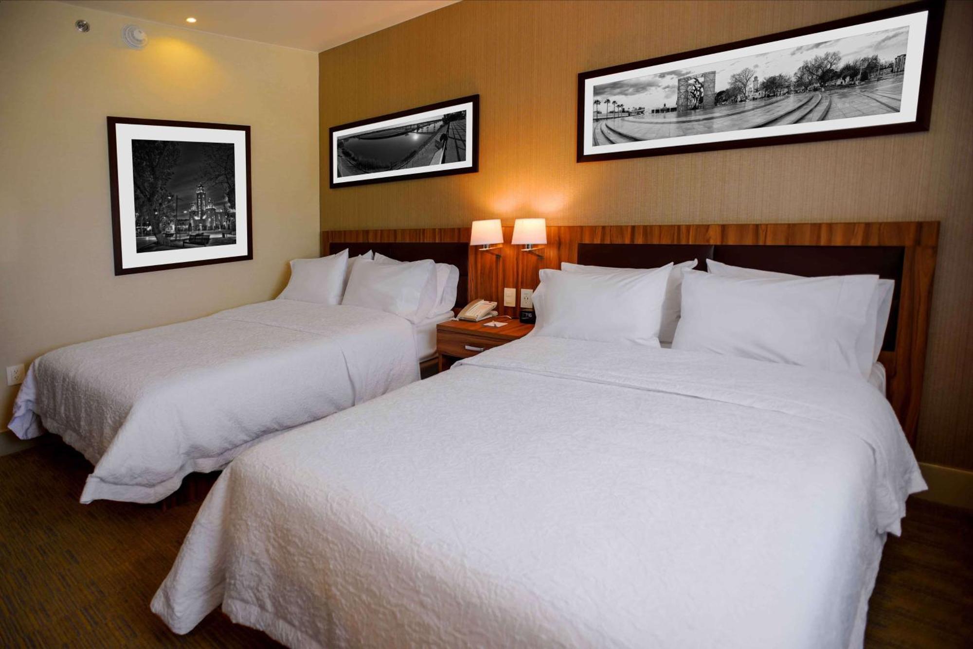 Hampton Inn Piedras Negras Exterior foto